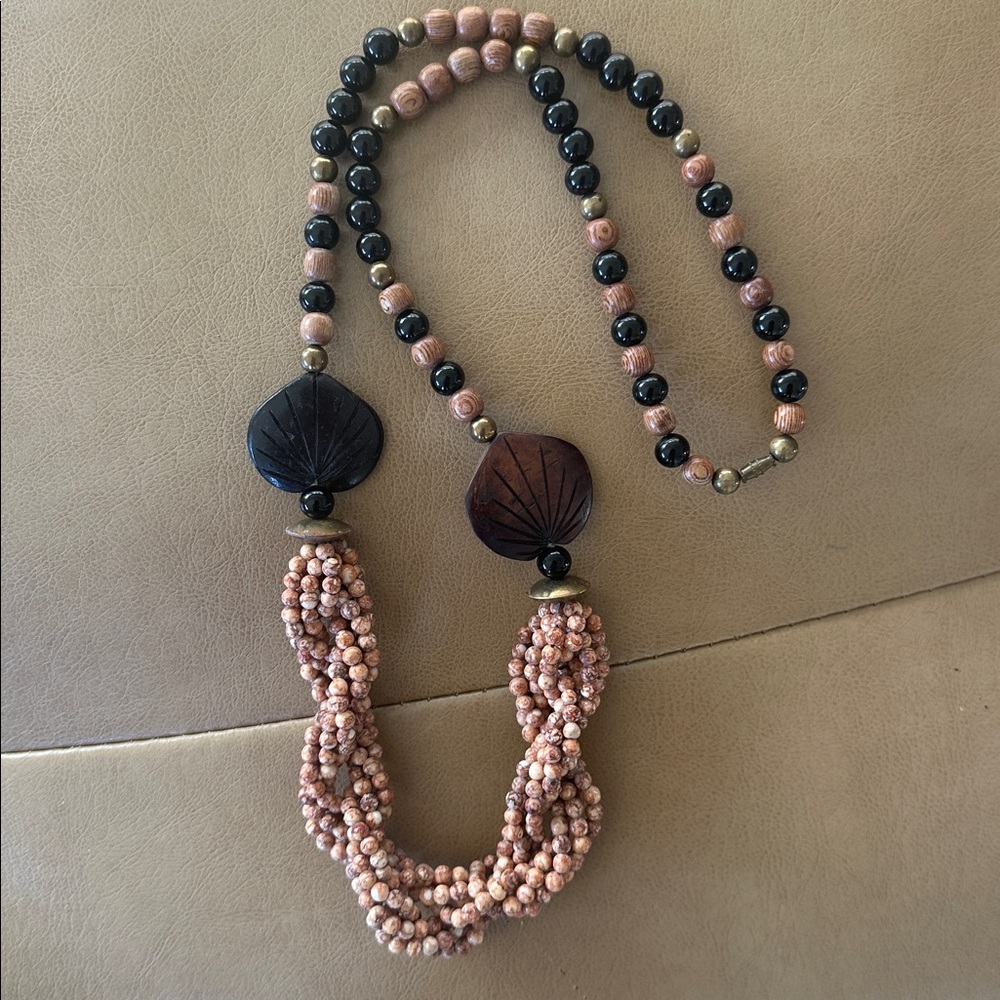 Beaded necklace